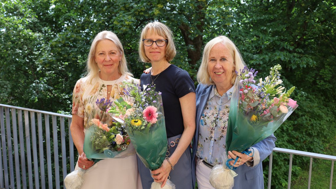 Gro Næss, Linn Gjersing og Unni Jenssen etter sine tiltredelsesforelesninger.